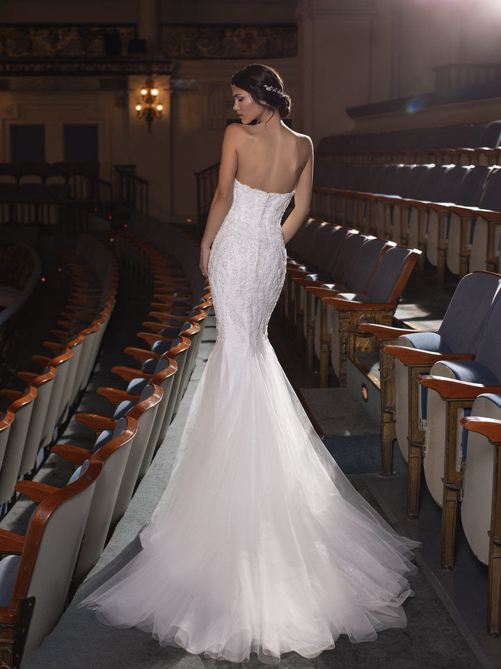 Pronovias Dove - Size 14