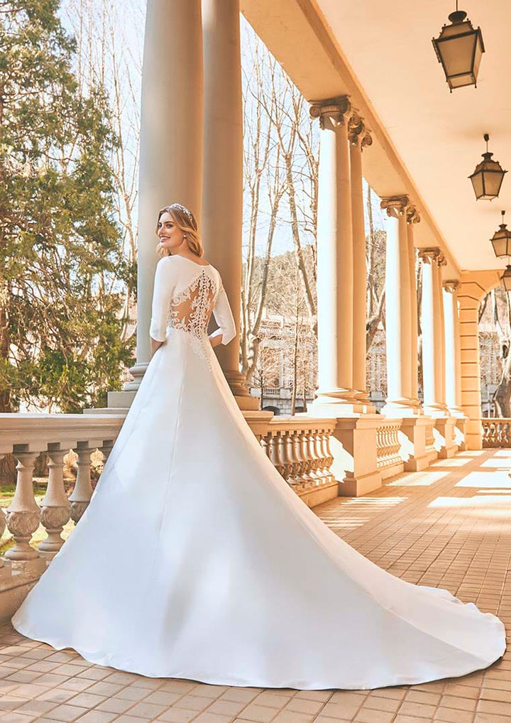 St. Patrick Clandon - Size 14