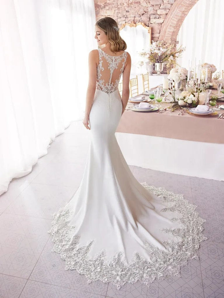 White One Bogoh - Size 14