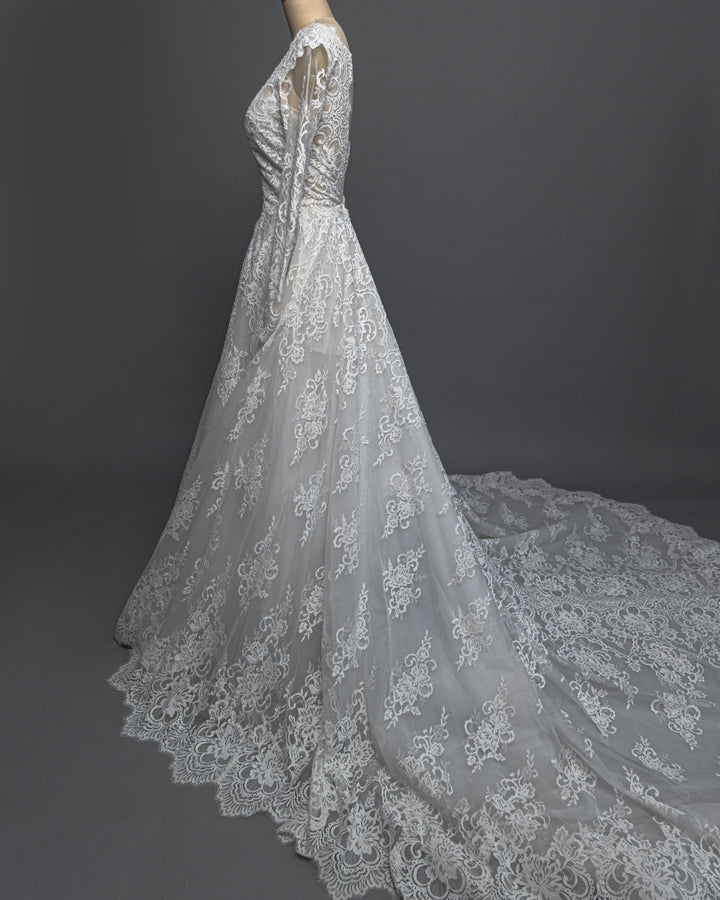 Calla Blanche Raven - Size 8