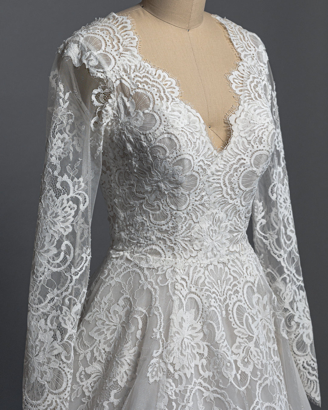 Calla Blanche Raven - Size 8