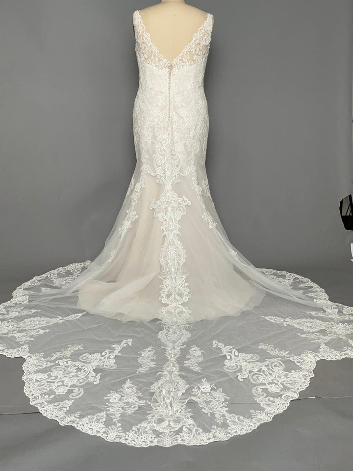 Essense of Australia D2734 - Size 22