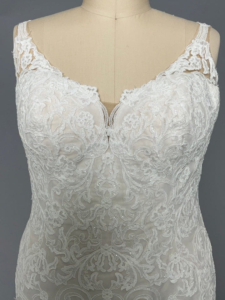 Essense of Australia D2734 - Size 22