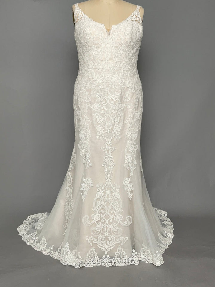 Essense of Australia D2734 - Size 22