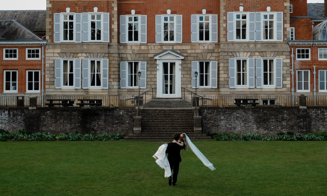 Choosing the Perfect Destination Wedding Dress