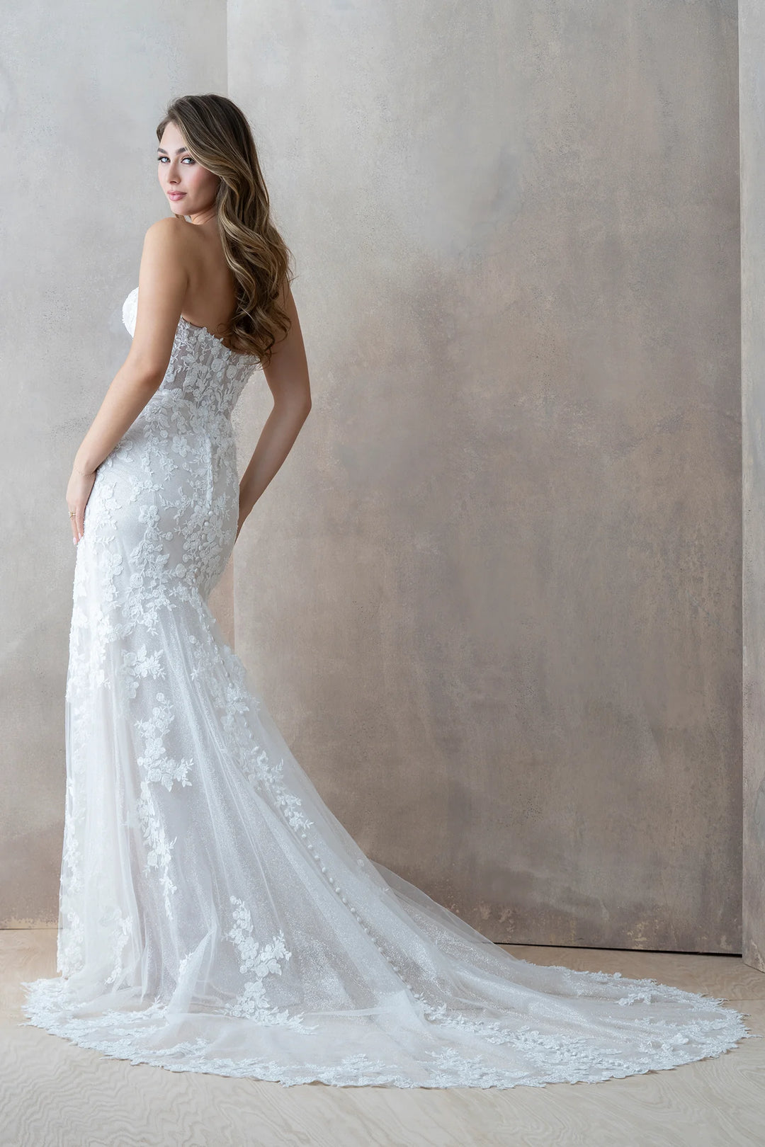 Abella Bruna - Size 14