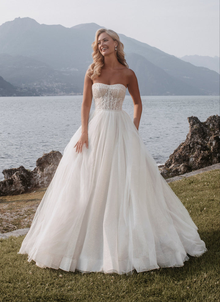 Abella E405 - Size 8