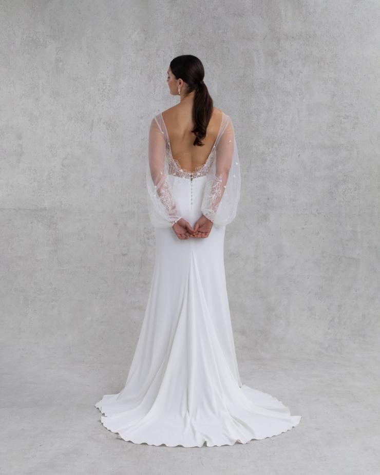 alexandra lace wedding dress reviews Introducing the new @moniquelhuillierbride ALEXANDRA a stunning floral lace ball gown from the Spring 2018 collection. Perfect for the bride dreaming of a true princess moment. , Earrings: