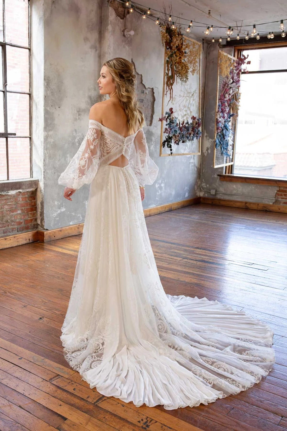 Shop 50+ Boho Wedding Dresses - Top Designers On Sale! Luxe Redux Bridal Shop 50+ Boho Wedding Dresses - Top Designers On Sale! Luxe Redux Bridal