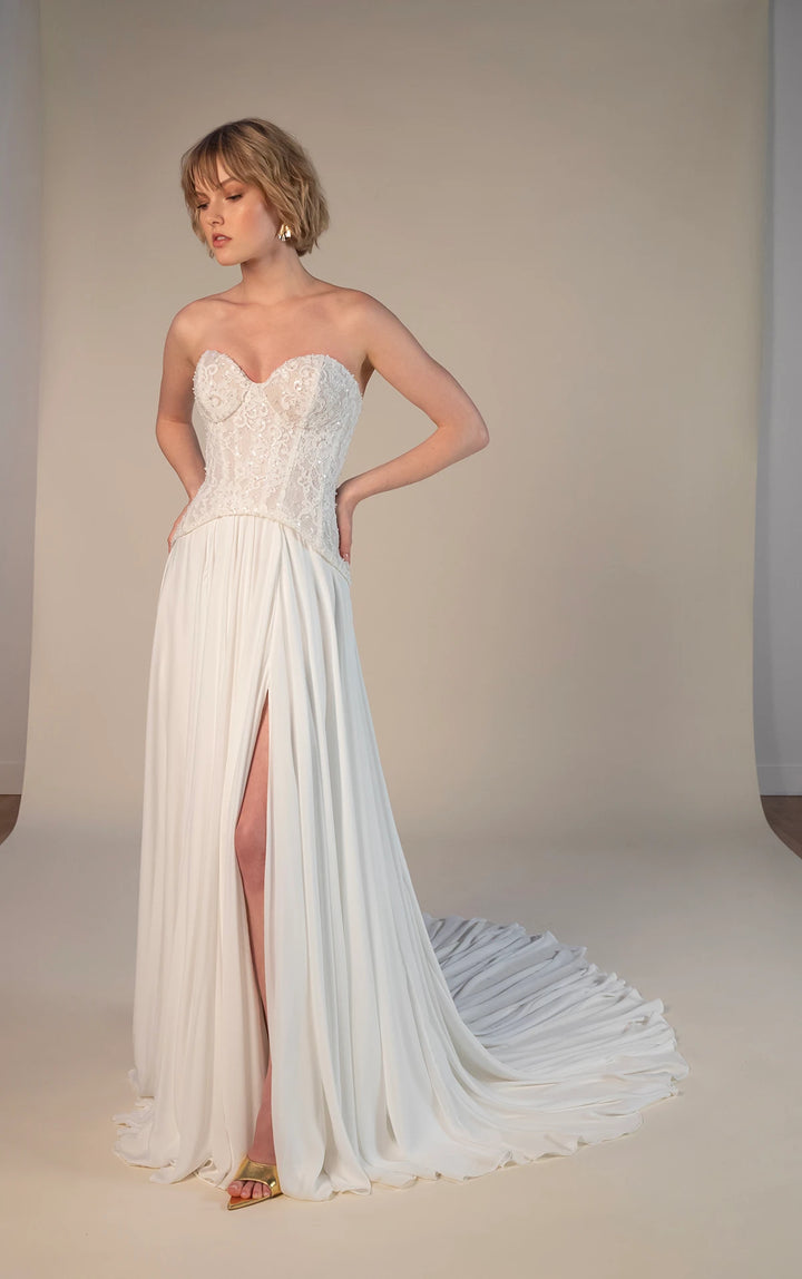 All Who Wander Verona  - Size 14