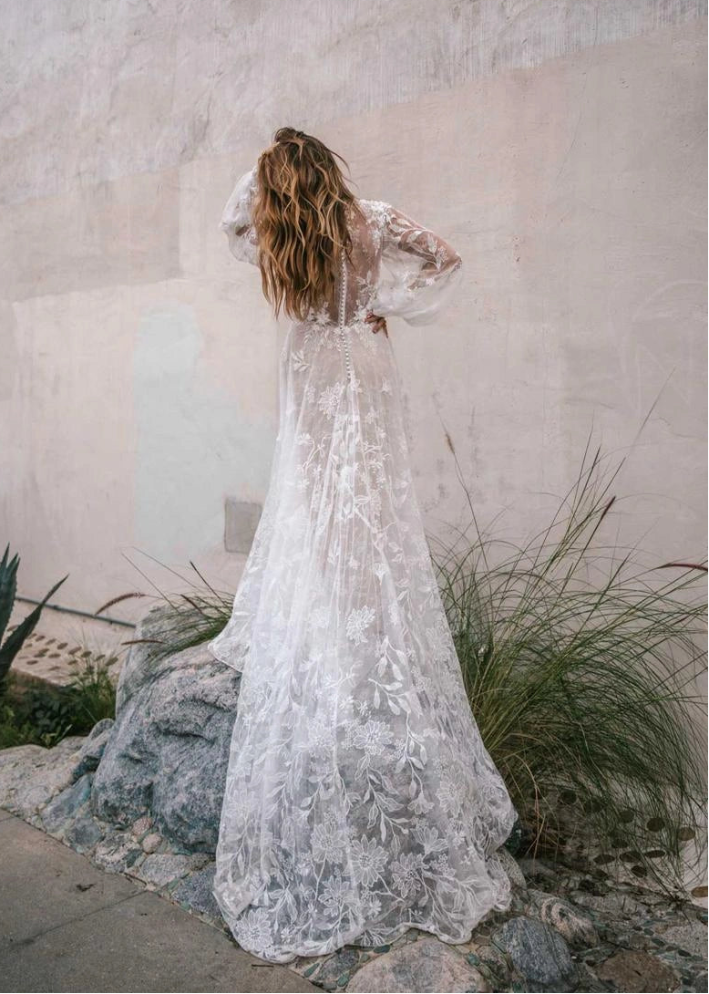 All Who Wander Wynter - Size 22