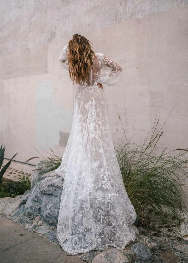 All Who Wander Wynter - Size 22