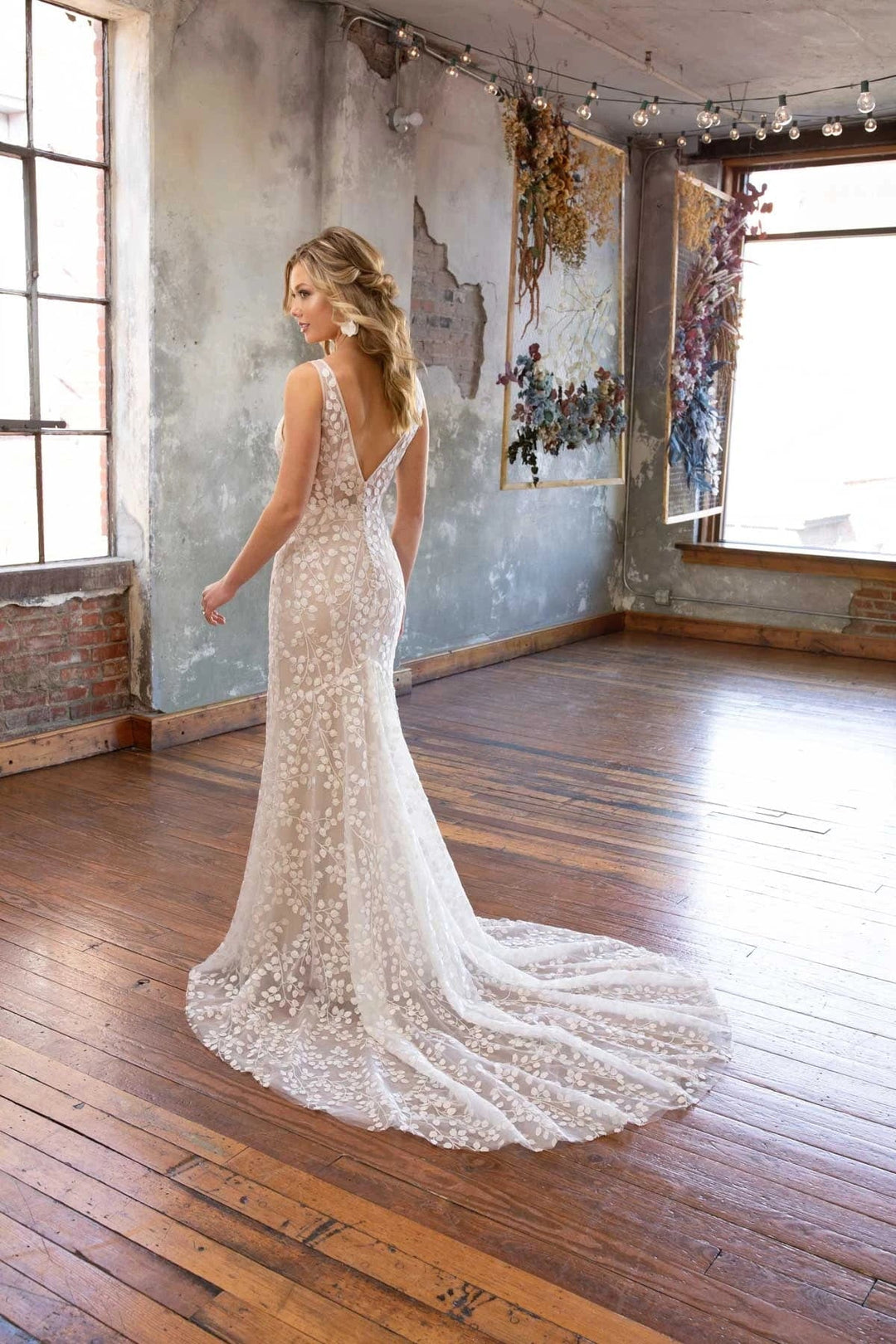 All Who Wander Cece - Size 16 All Who Wander Cece - Size 16