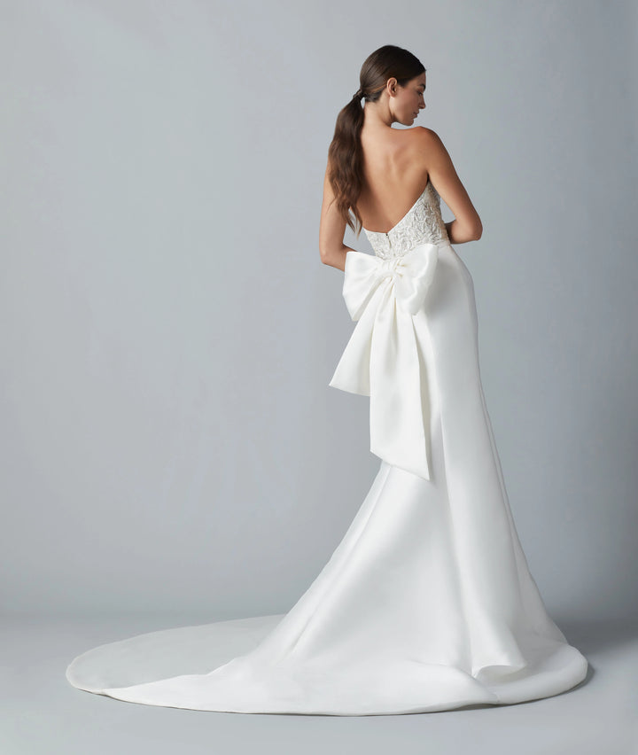 Allison Webb Sabine - Size 10