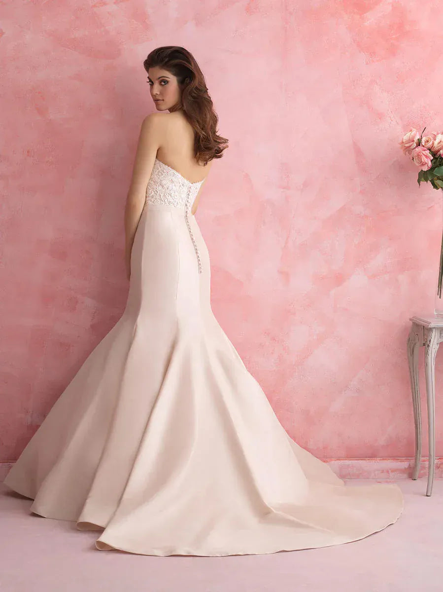 Allure 2803 - Size 8