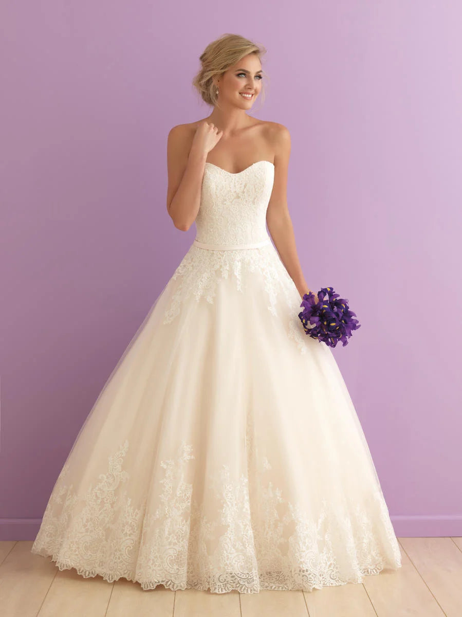 Allure 2902 - Size 4