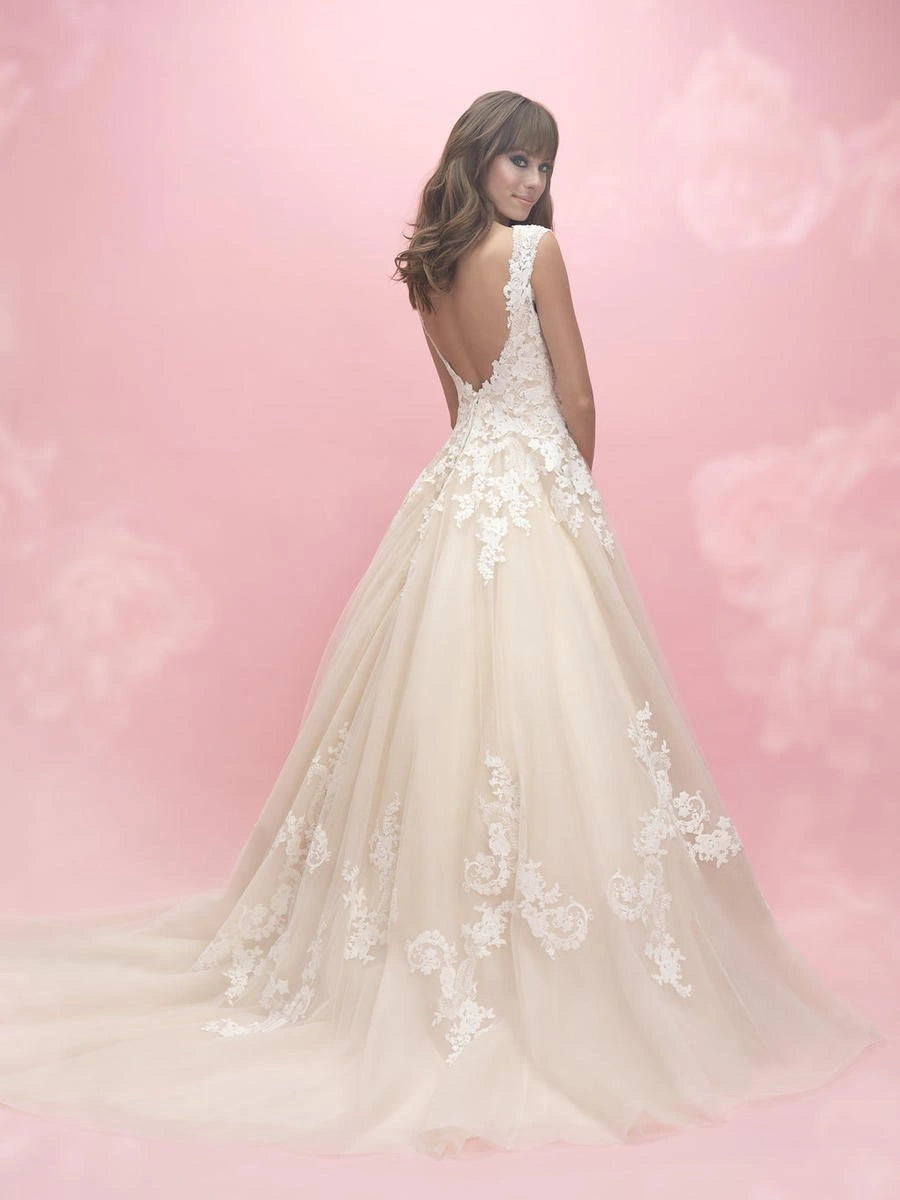 Allure 3061 - Size 18