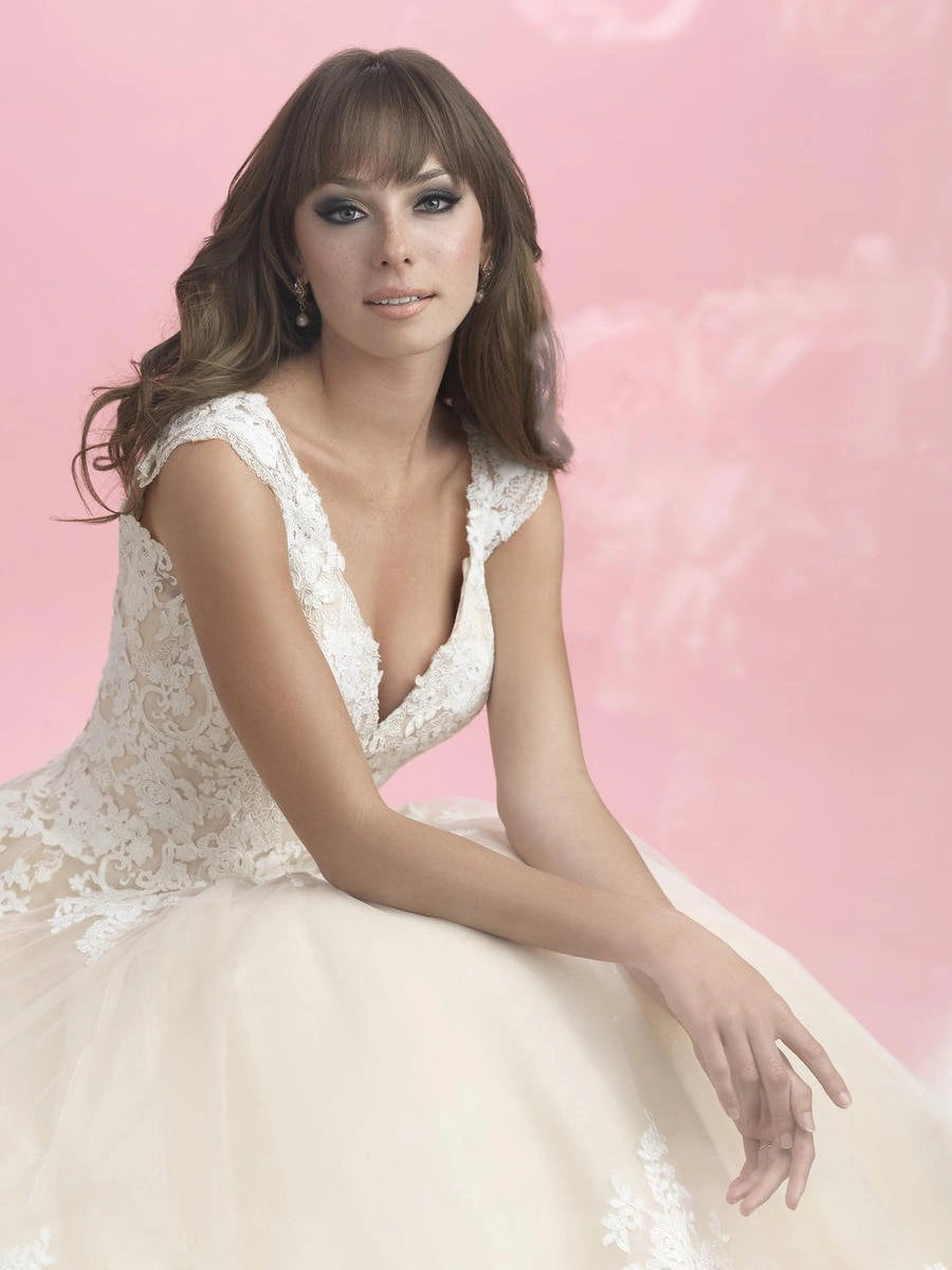 Allure 3061 - Size 18