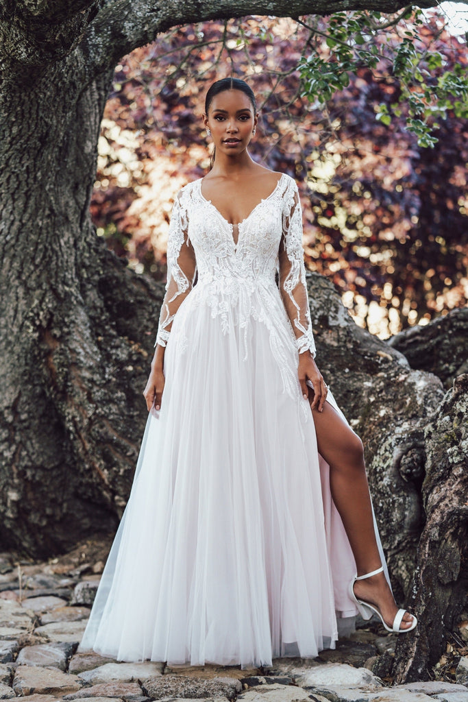 Allure Lace Wedding Dress