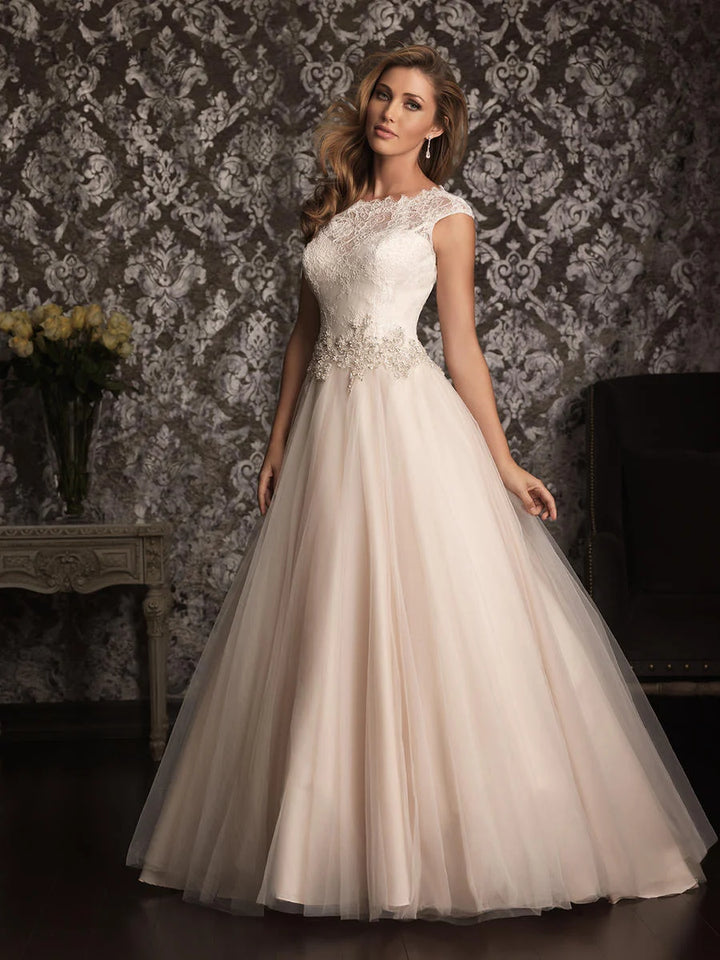 Allure 9022 - Size 6