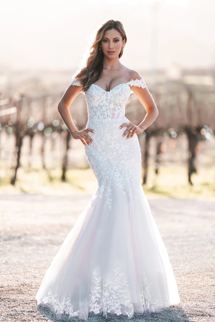 Allure A1251 - Size 4