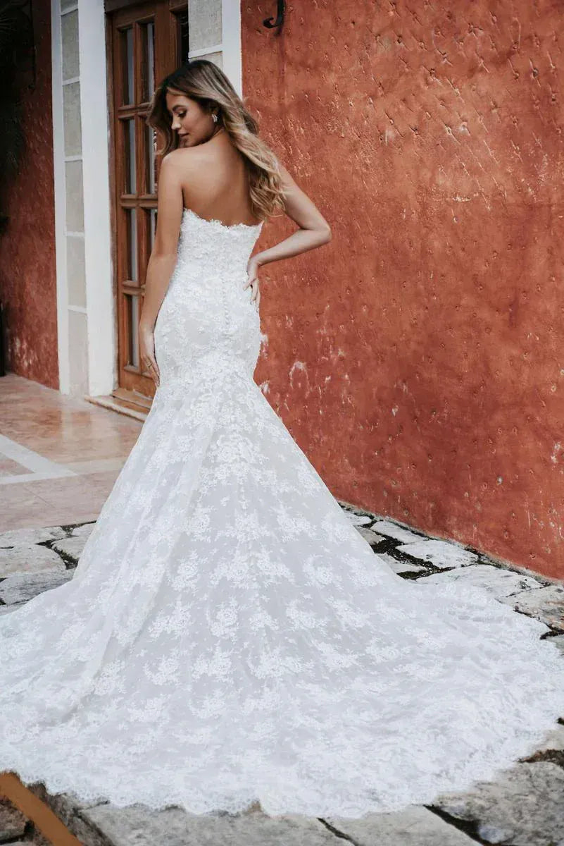 Allure Couture C652 - Size 16