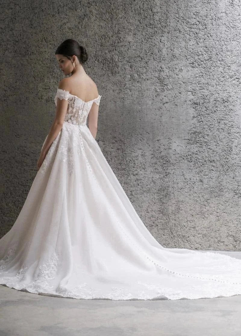 Allure Couture C687 - Size 18