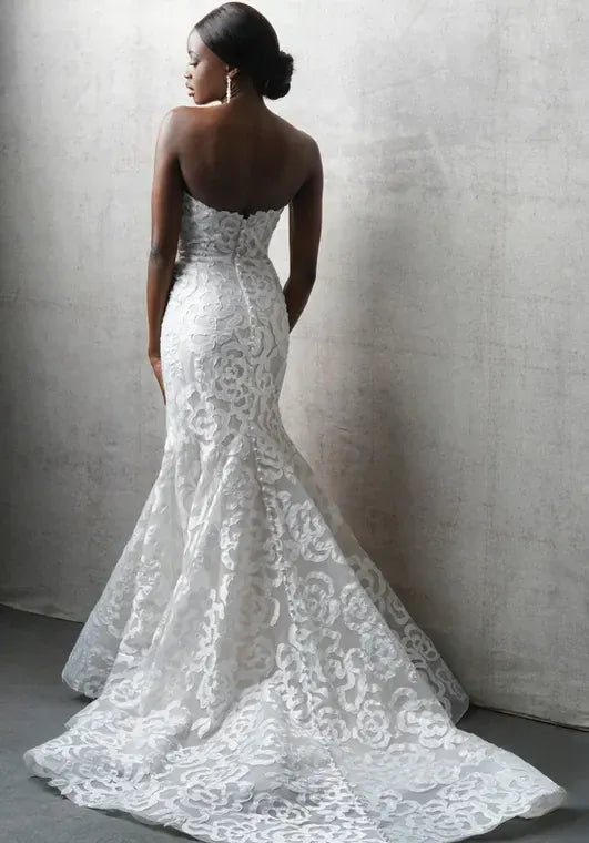 Allure C742 - Size 12