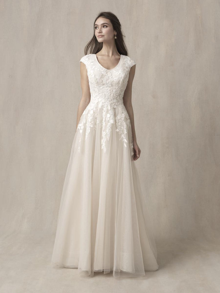 Allure M670 - Size 12