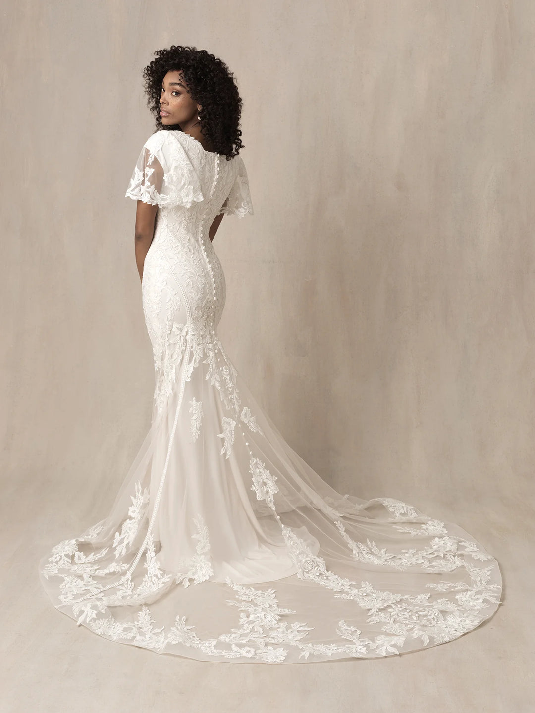 Allure M671 - Size 10