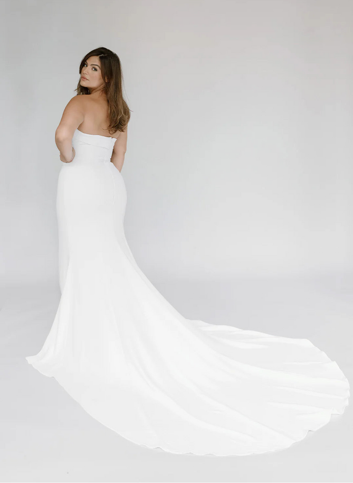 Alyssa Kristin Liv - Size 20