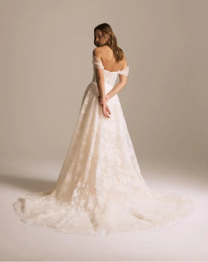 Nouvelle Amsale Calypso R470L - Size 6