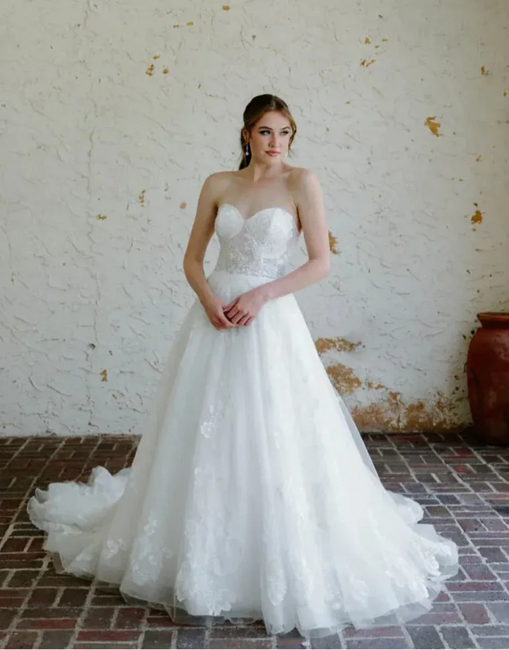 Flores by Angel Rivera Marigold - Size 18