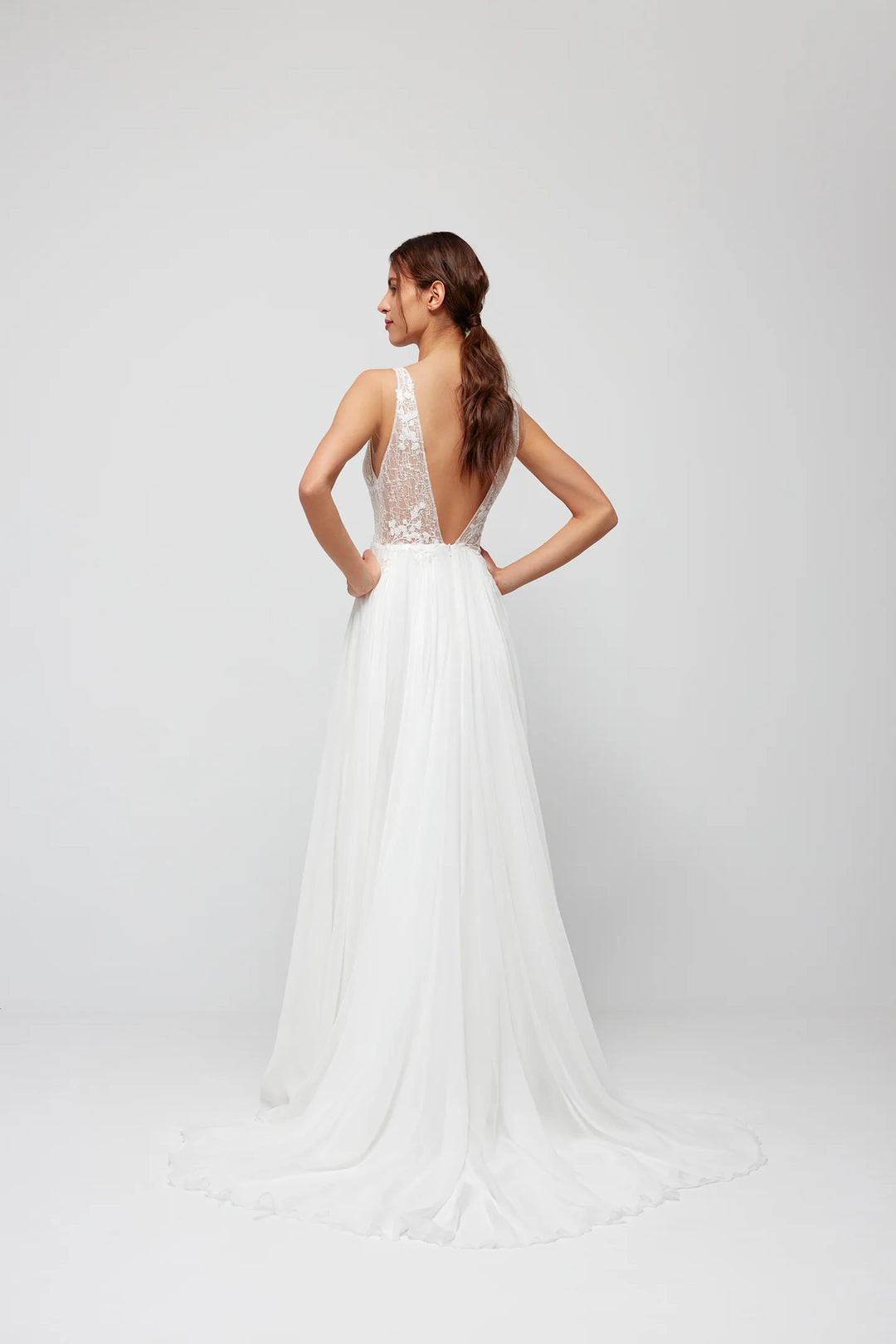 Anna Kara Lotus - Size 10