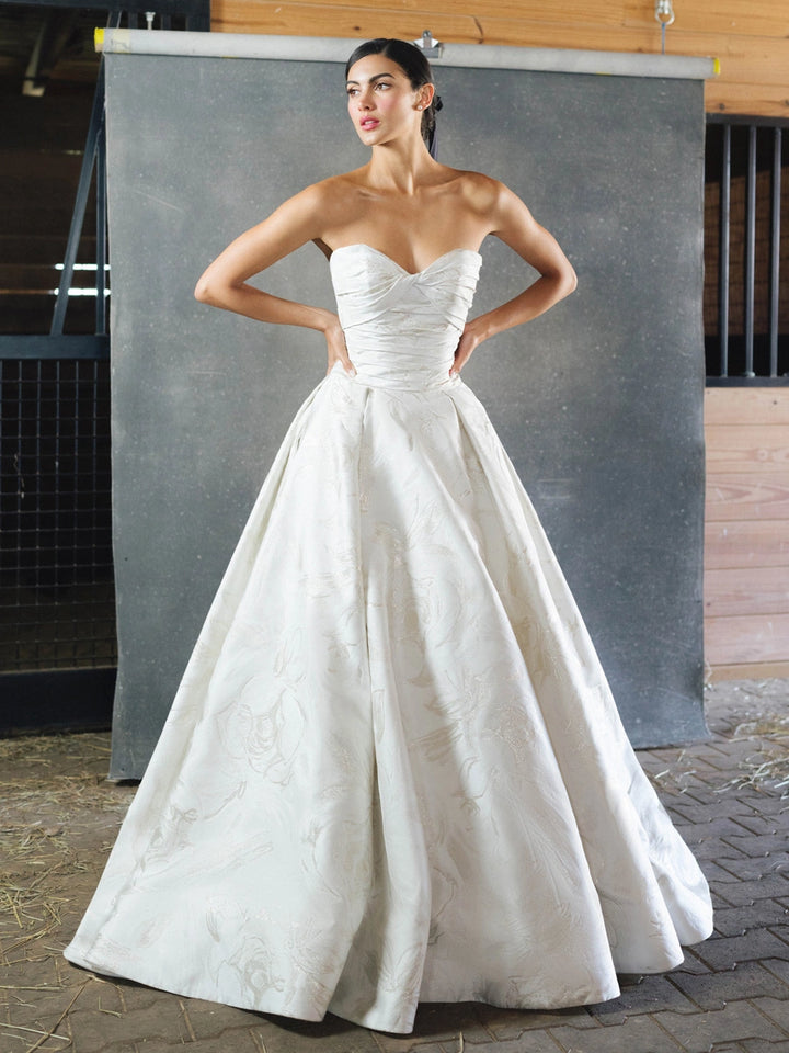 Anne Barge Buckingham - Size 10