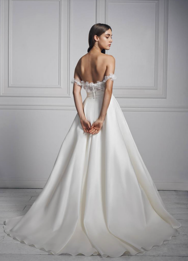Anne Barge Majestic - Size 8