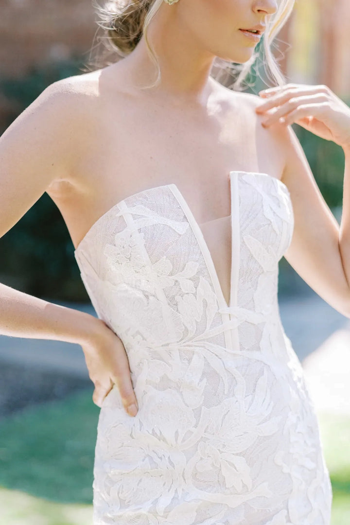 Anne Barge Noelle - Size 10