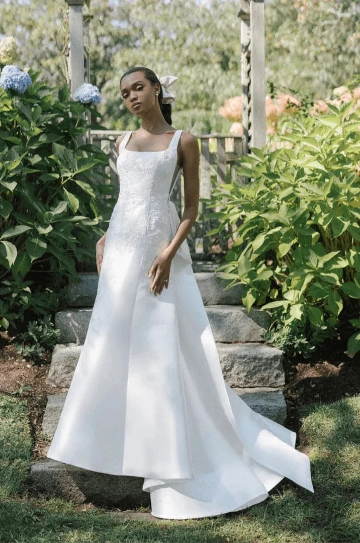 Blue Willow by Anne Barge Sayle Wedding Dress – Mikado A-line Bridal Gown with Floral Motifs and Large Detachable Bow – Size 14 – Luxe Redux Bridal
