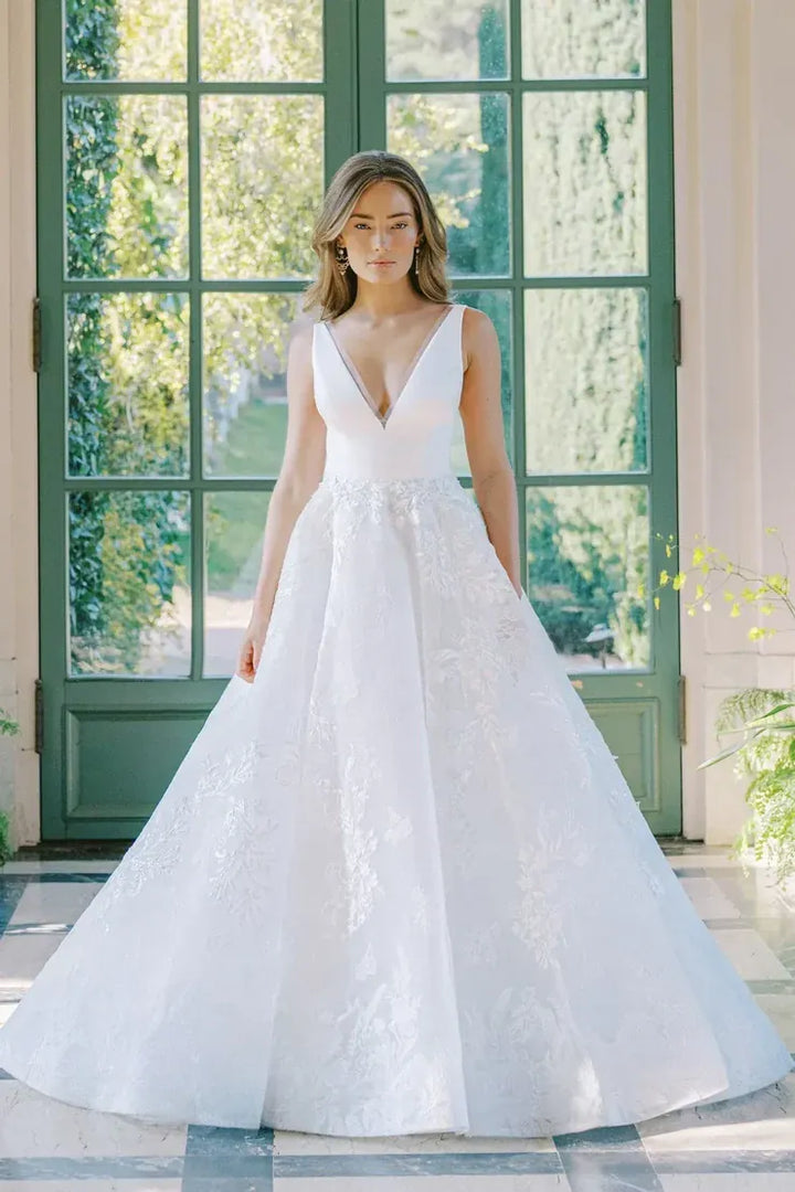 Anne Barge Sienna - Size 10