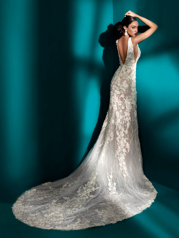 Atelier Pronovias Charlotte + Cape - Size 16