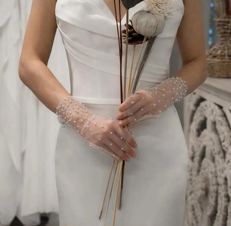 Calla Blanche AA019 Short Gloves
