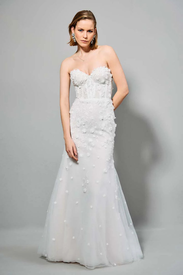 Caroline Castigliano Celebrity - Size 13