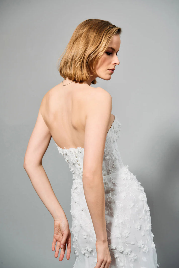 Caroline Castigliano Celebrity - Size 13