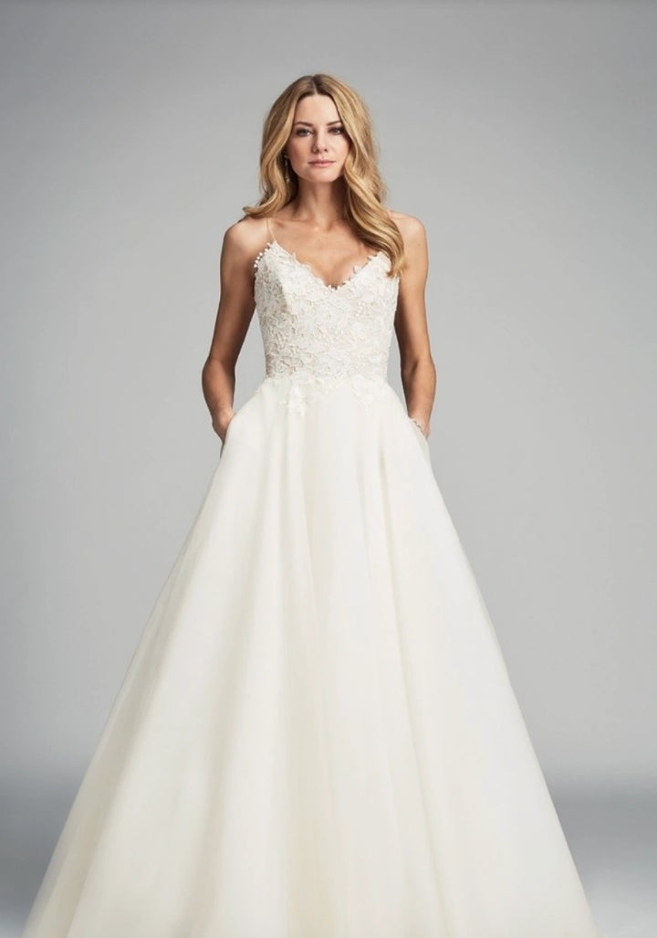 Caroline Castigliano Tertia - Size 13