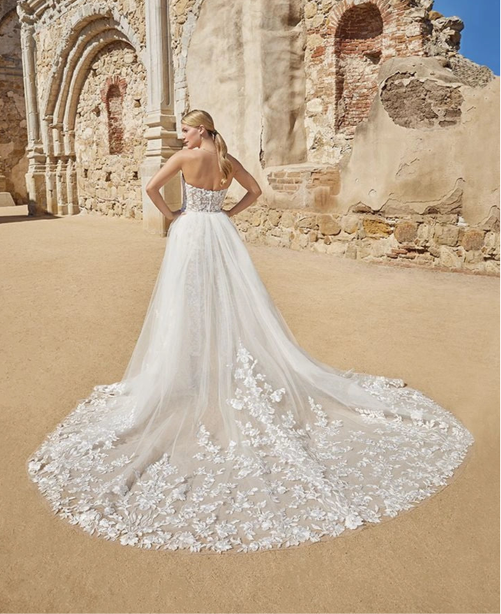 Casablanca 2464 Overskirt - Size 12