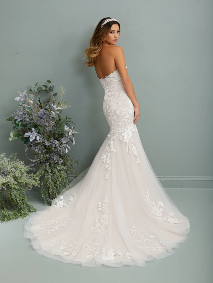 Christina Wu 19311 - Size 8