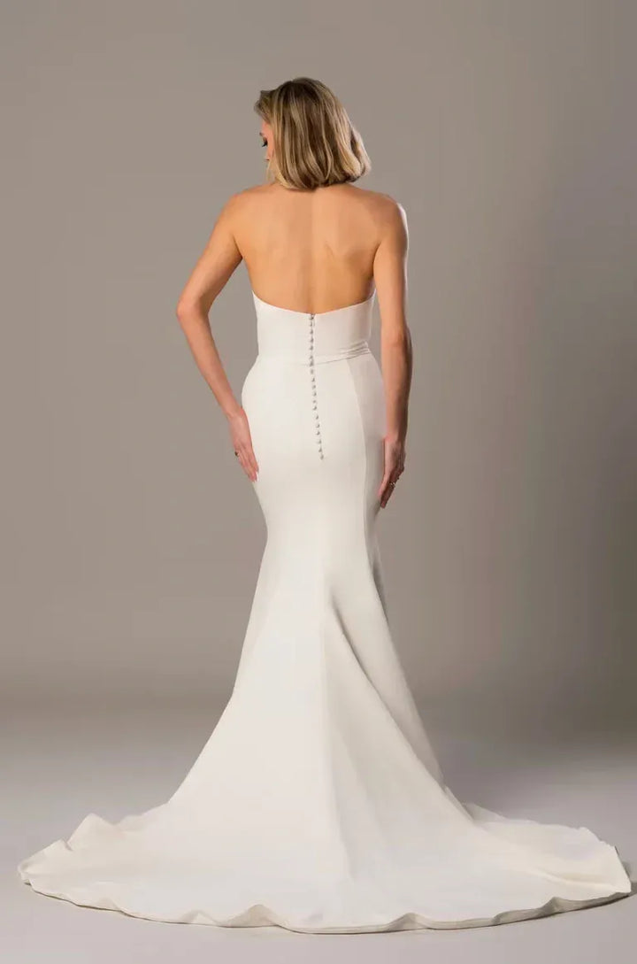 Colby John Clara - Size 18