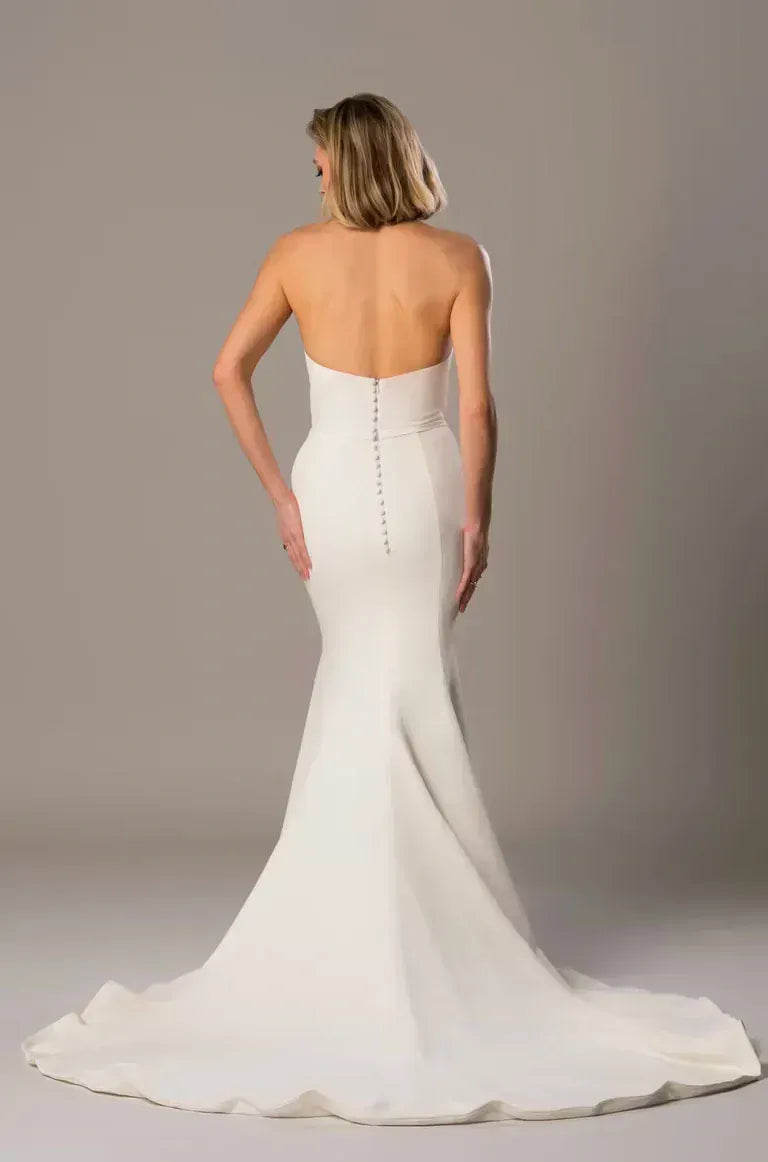 Colby John Clara - Size 18