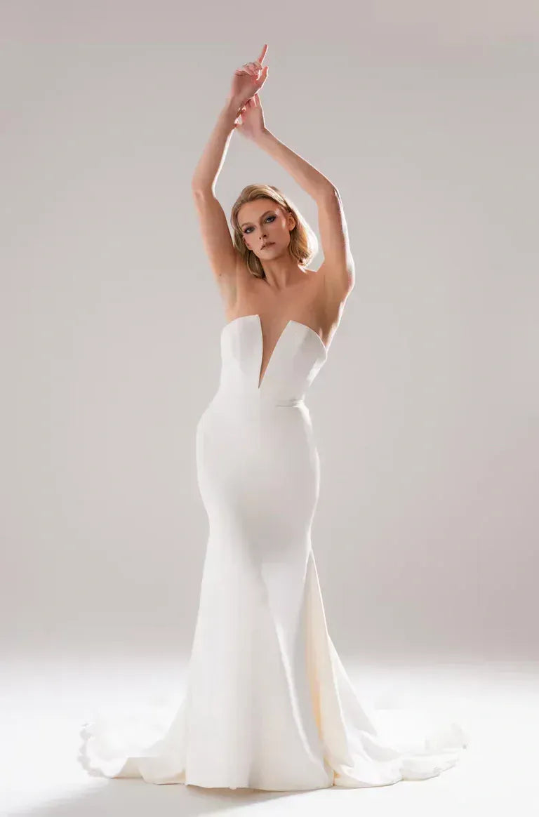 Colby John Clara - Size 18