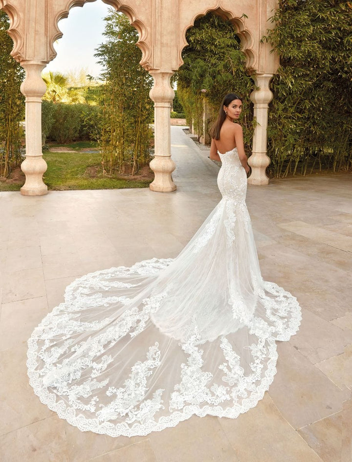 Demetrios 1091 - Size 16